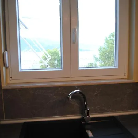 Sea Breeze Apartment