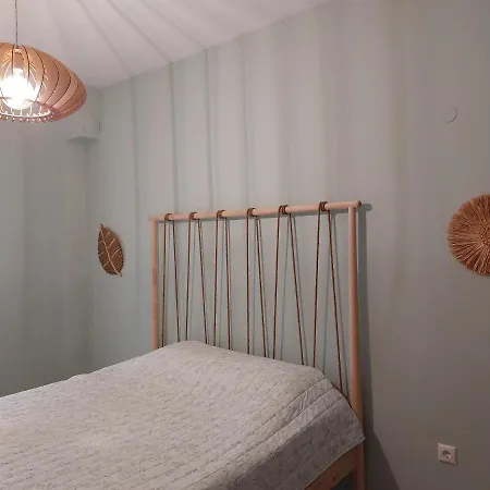 Sea Breeze Apartment *